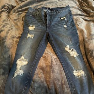 Barely worn express jeans very flattering. Size 12S.